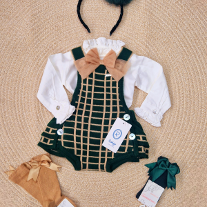 Rahigo
Salopette bambina in pura lana con camicia fiocco tulle art.24206