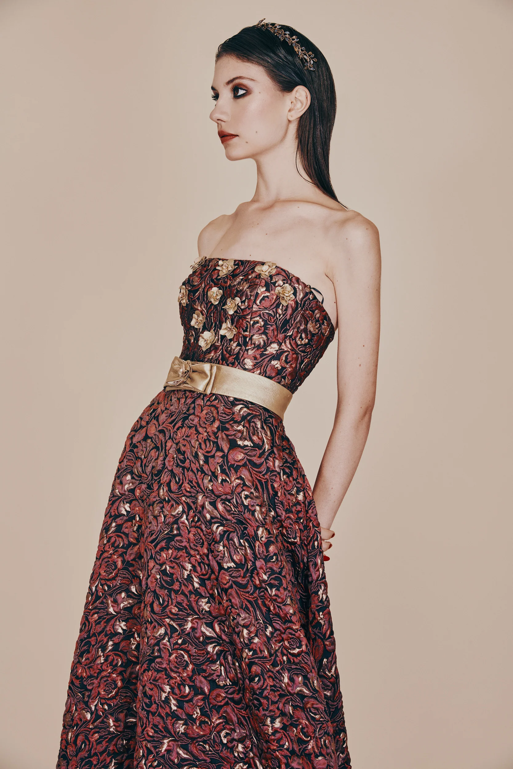 ABITO LUNGO IN BROCCATO - immagine 3