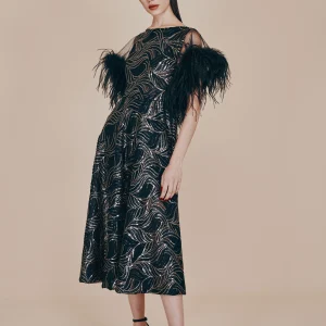 ABITO MIDI IN PAILLETTES E PIUME
