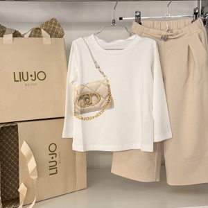 𝓛𝓲𝓾•𝓙𝓸
Completo bambina pantalone zampa in jersey+manica lunga White/beige art.KA5023