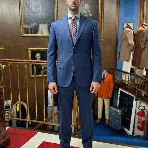 abito sartoriale blu in lana fantasia cravatta cashmere biscottino Drumohr